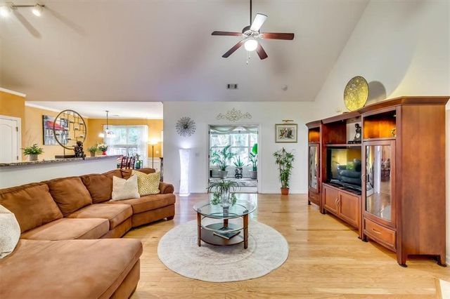 1427 Preserve Park Drive, Loganville, GA 30052
