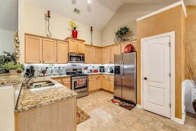 1427 Preserve Park Drive, Loganville, GA 30052
