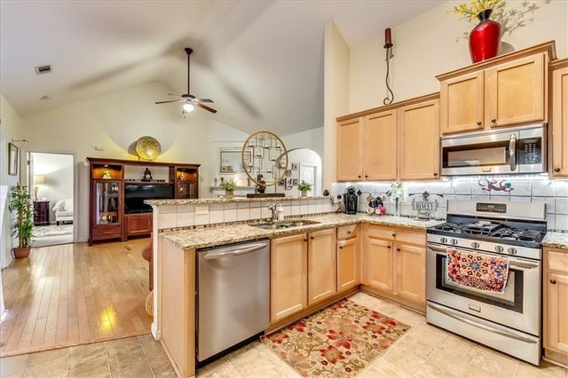 1427 Preserve Park Drive, Loganville, GA 30052