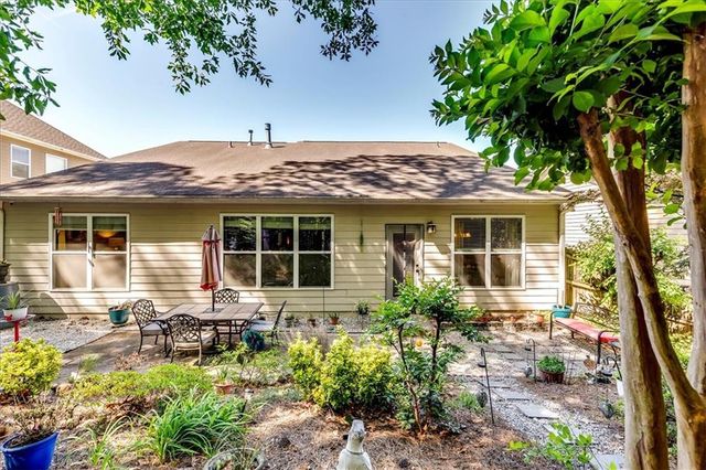 1427 Preserve Park Drive, Loganville, GA 30052