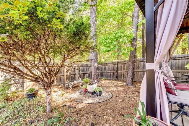 1427 Preserve Park Drive, Loganville, GA 30052