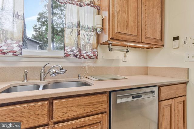 2266 EASTON CT, Waldorf, MD 20602