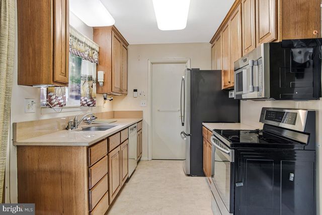 2266 EASTON CT, Waldorf, MD 20602