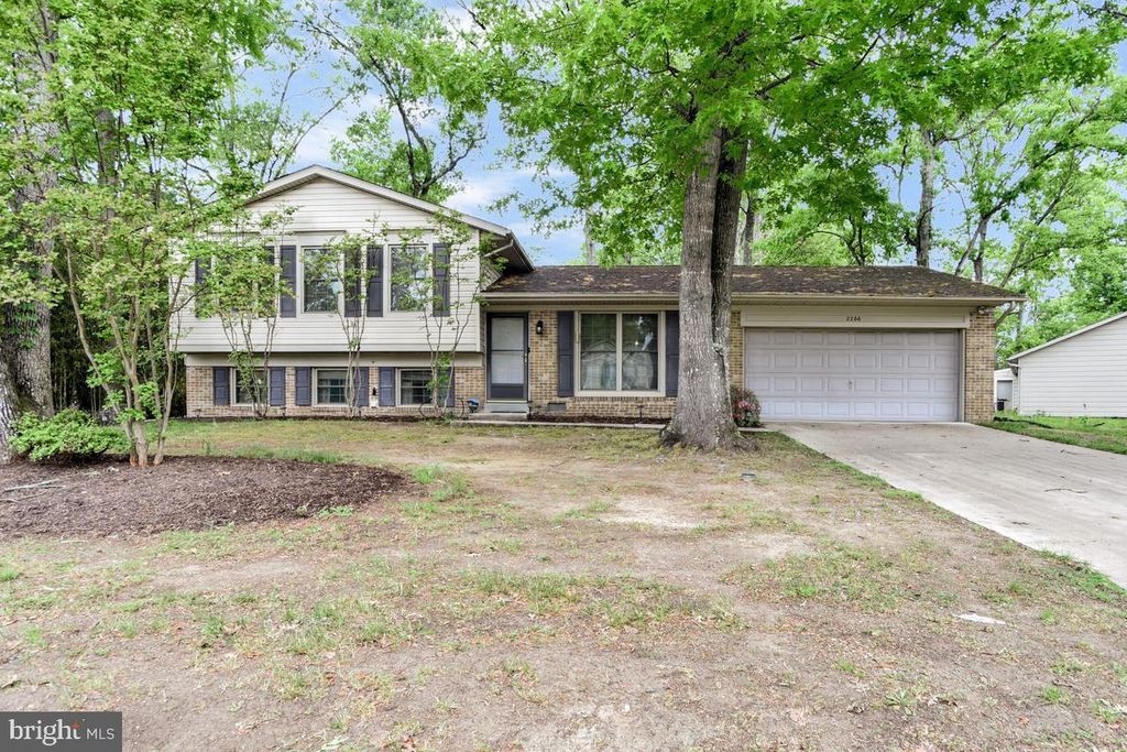 2266 EASTON CT, Waldorf, MD 20602