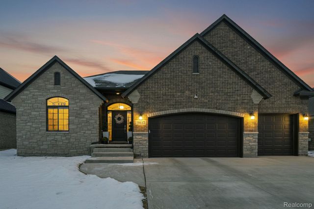 19853 Chase Drive, Macomb Township, MI 48042