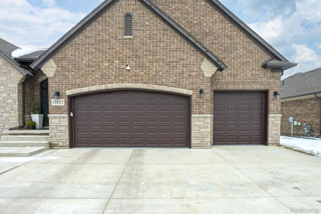 19853 Chase Drive, Macomb Township, MI 48042