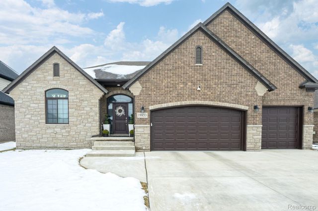 19853 Chase Drive, Macomb Township, MI 48042