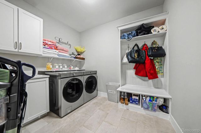 19853 Chase Drive, Macomb Township, MI 48042