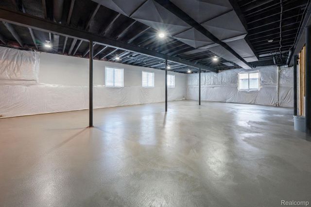 19853 Chase Drive, Macomb Township, MI 48042