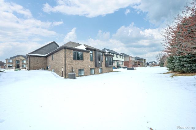 19853 Chase Drive, Macomb Township, MI 48042