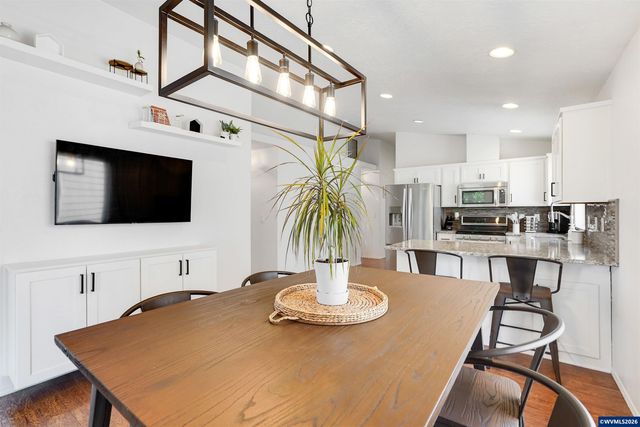 3426 Edward Dr SE, Salem, OR 97302