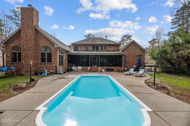 4504 Celadon Lane, New Bern, NC 28562