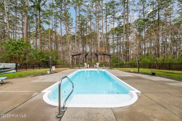 4504 Celadon Lane, New Bern, NC 28562