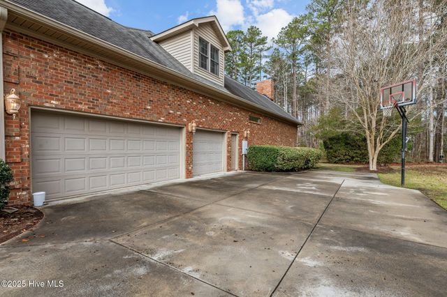 4504 Celadon Lane, New Bern, NC 28562