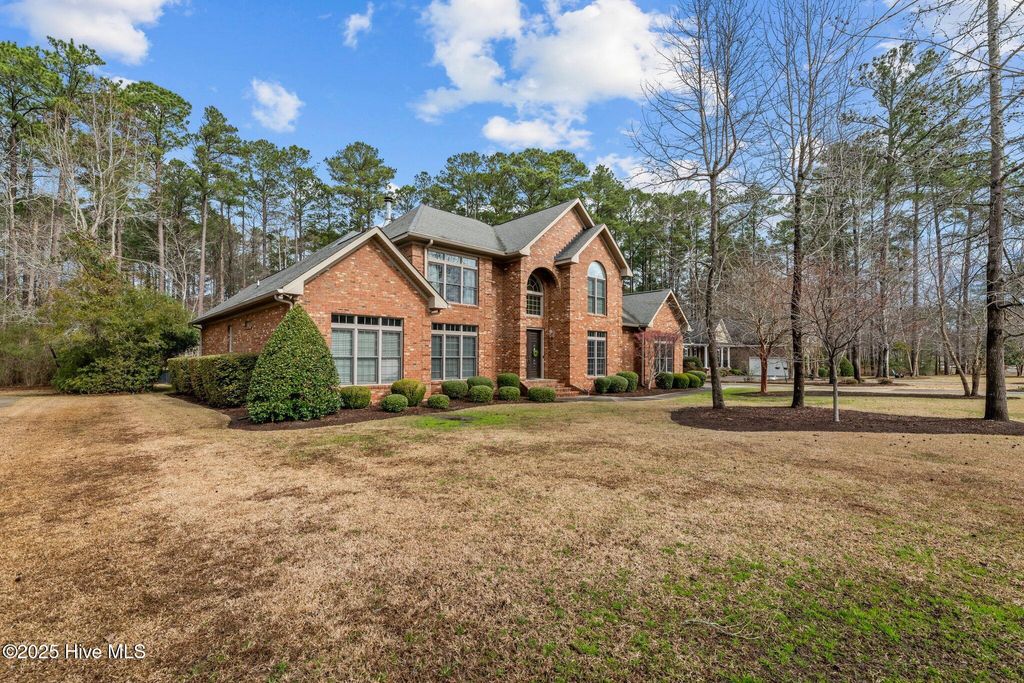 4504 Celadon Lane, New Bern, NC 28562