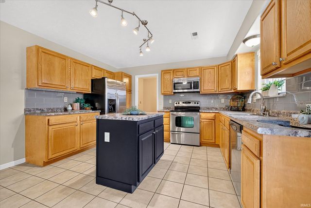 3900 Kyverdale Drive, Lafayette, IN 47909