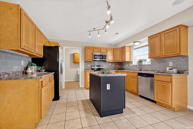 3900 Kyverdale Drive, Lafayette, IN 47909