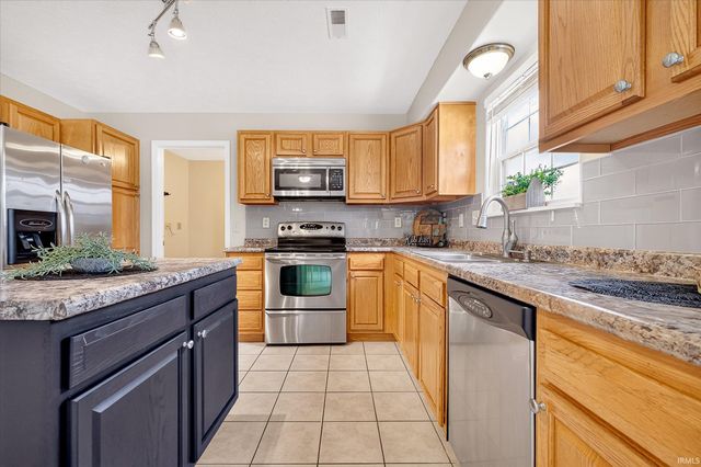 3900 Kyverdale Drive, Lafayette, IN 47909