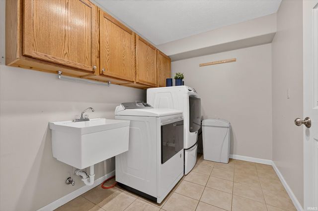 3900 Kyverdale Drive, Lafayette, IN 47909