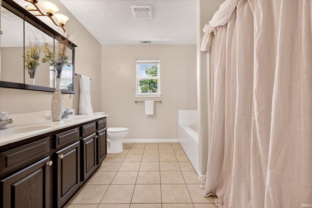 3900 Kyverdale Drive, Lafayette, IN 47909