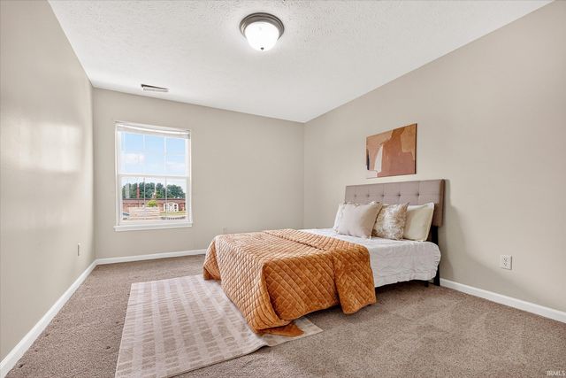 3900 Kyverdale Drive, Lafayette, IN 47909