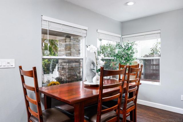 2114 Diamond St, San Diego, CA 92109