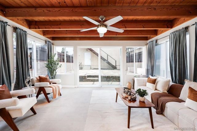 2114 Diamond St, San Diego, CA 92109