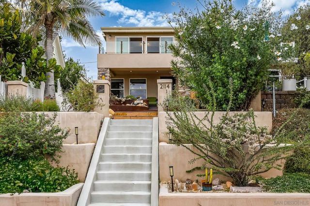2114 Diamond St, San Diego, CA 92109