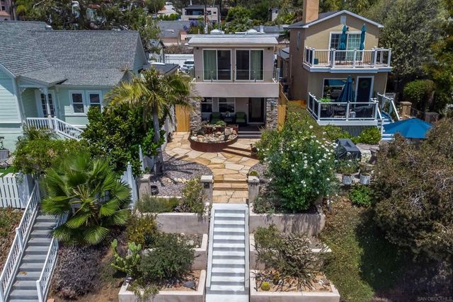 2114 Diamond St, San Diego, CA 92109
