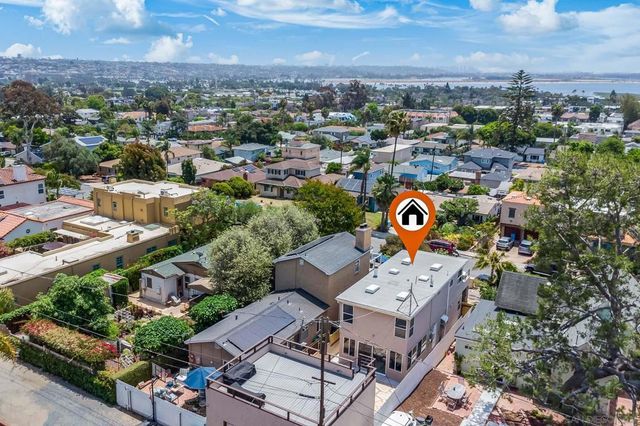 2114 Diamond St, San Diego, CA 92109