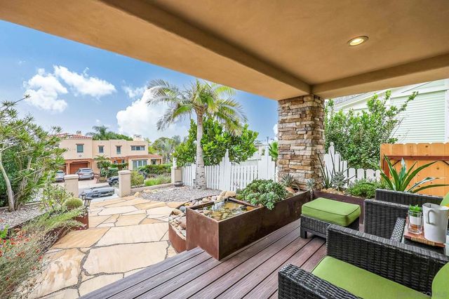 2114 Diamond St, San Diego, CA 92109
