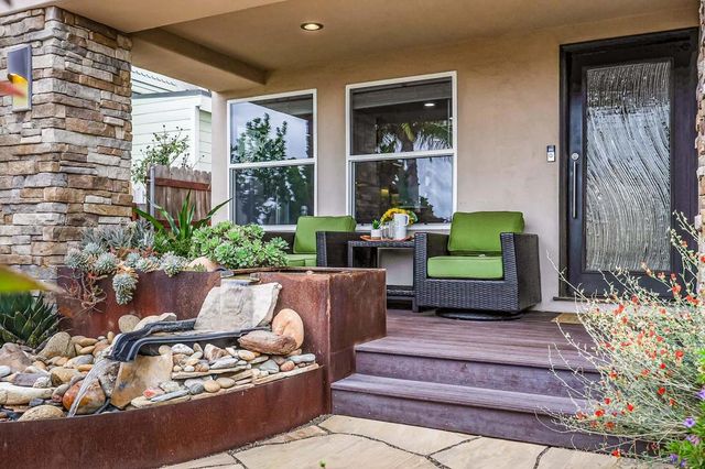 2114 Diamond St, San Diego, CA 92109