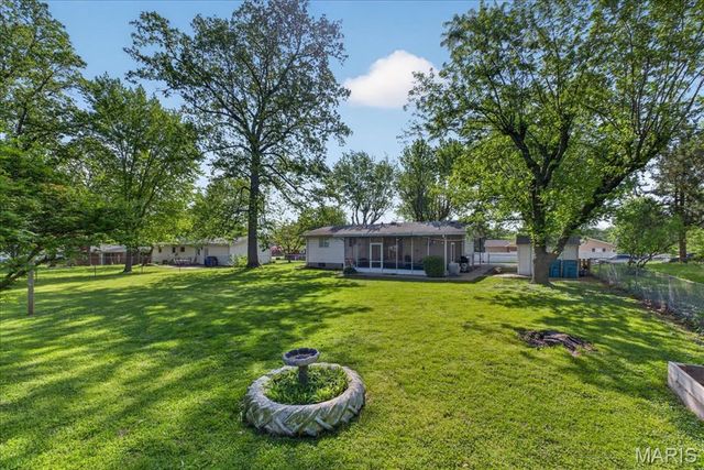 77 Ruth Drive, St Charles, MO 63301