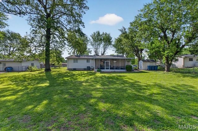 77 Ruth Drive, St Charles, MO 63301