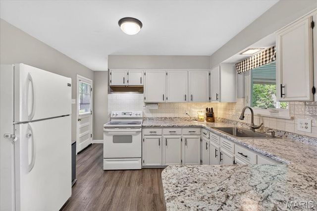 77 Ruth Drive, St Charles, MO 63301