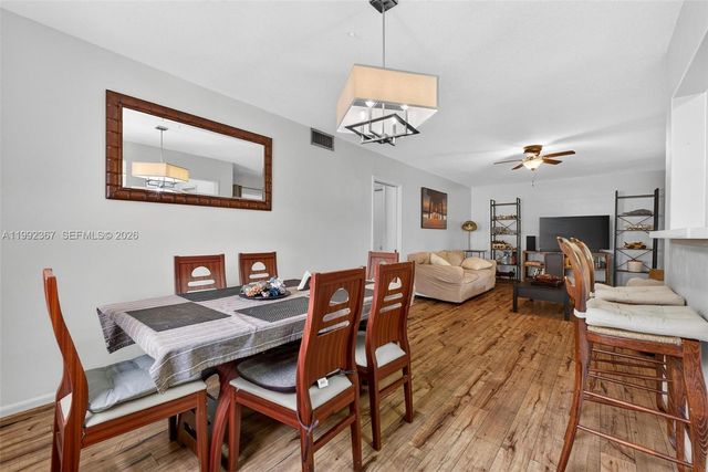 412 S Luna Court 11, Hollywood, FL 33021