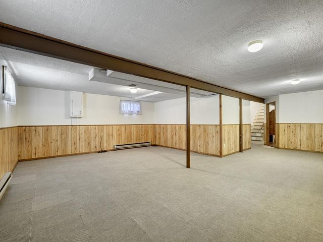 608 Grospoint Avenue N, Oakdale, MN 55128