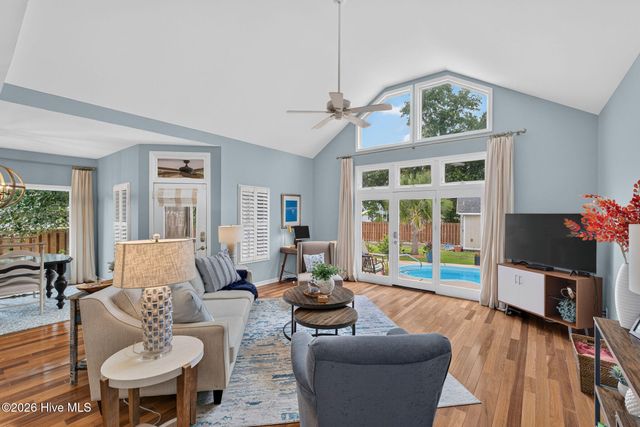 103 Inlet Court, Hampstead, NC 28443
