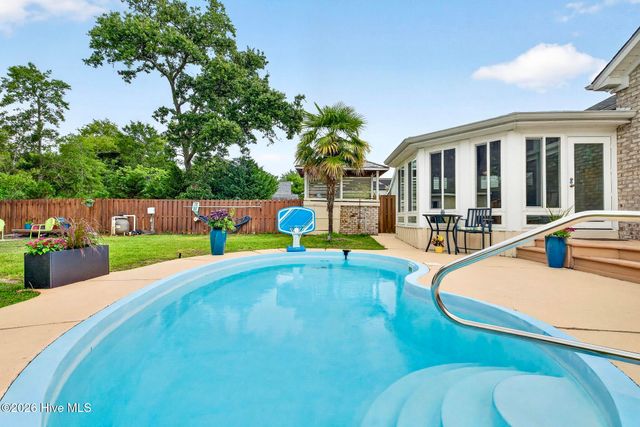 103 Inlet Court, Hampstead, NC 28443