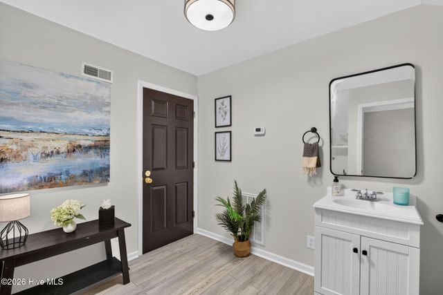 103 Inlet Court, Hampstead, NC 28443