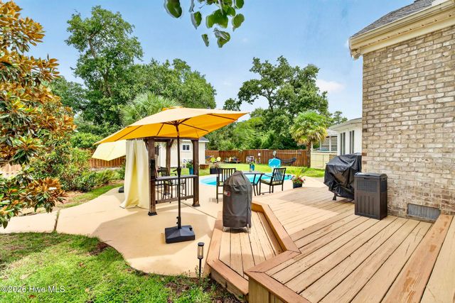 103 Inlet Court, Hampstead, NC 28443