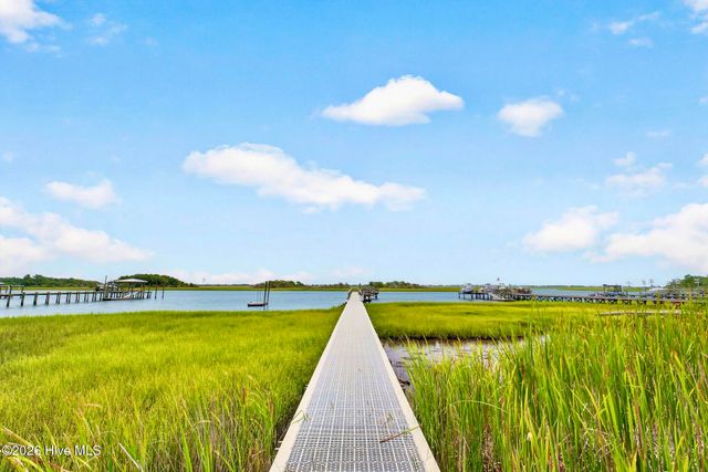 103 Inlet Court, Hampstead, NC 28443