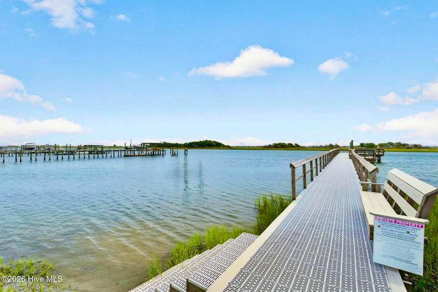 103 Inlet Court, Hampstead, NC 28443