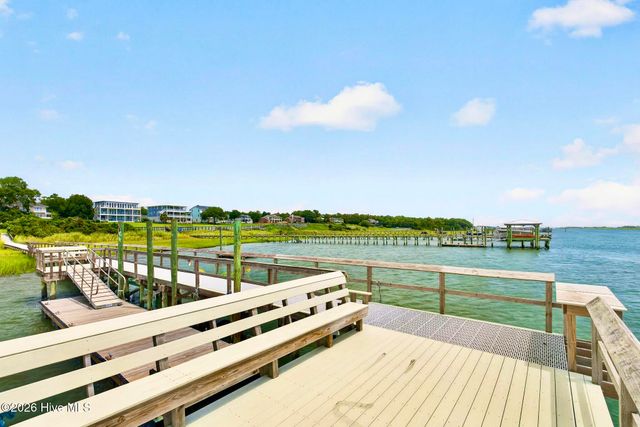 103 Inlet Court, Hampstead, NC 28443