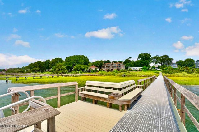 103 Inlet Court, Hampstead, NC 28443