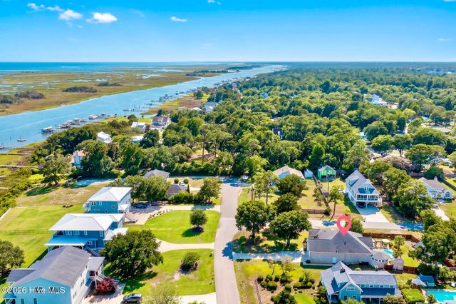 103 Inlet Court, Hampstead, NC 28443