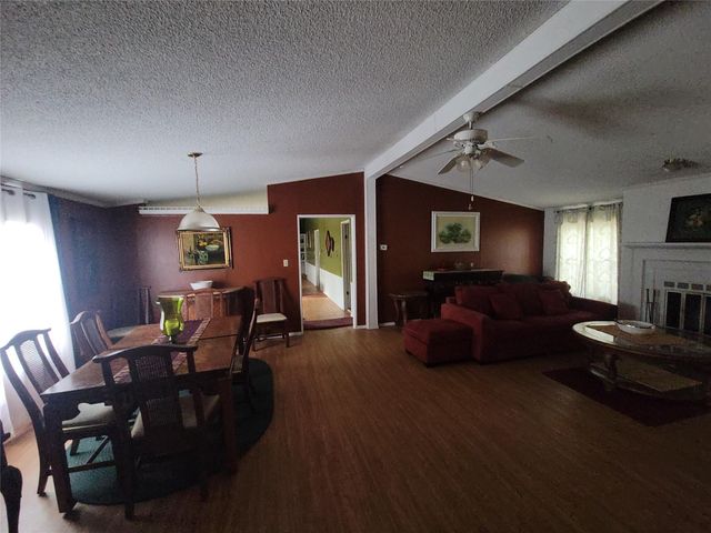 11087 Mills Creek Road, Conroe, TX 77304