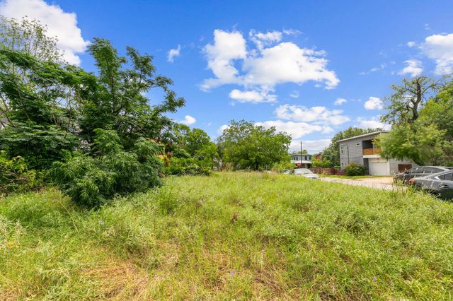 1303 Alamo ST, Austin, TX 78702