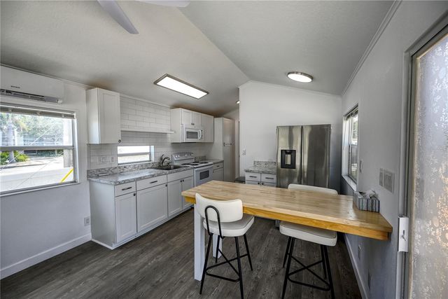 6720 PARK BOULEVARD N 1, Pinellas Park, FL 33781