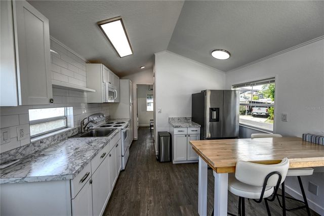 6720 PARK BOULEVARD N 1, Pinellas Park, FL 33781